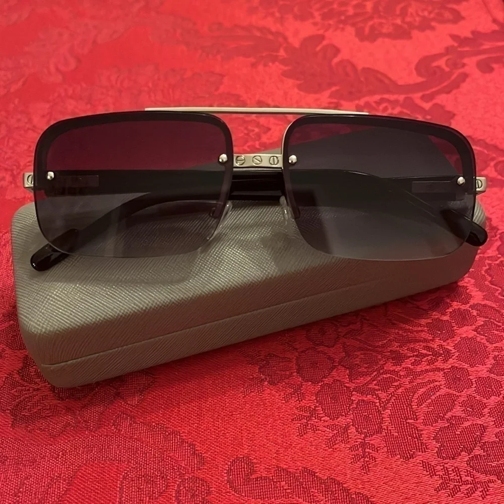 NWOT John Varvatos Square Metal Frame Rimless Sunglasses Smoky Gradient Lens